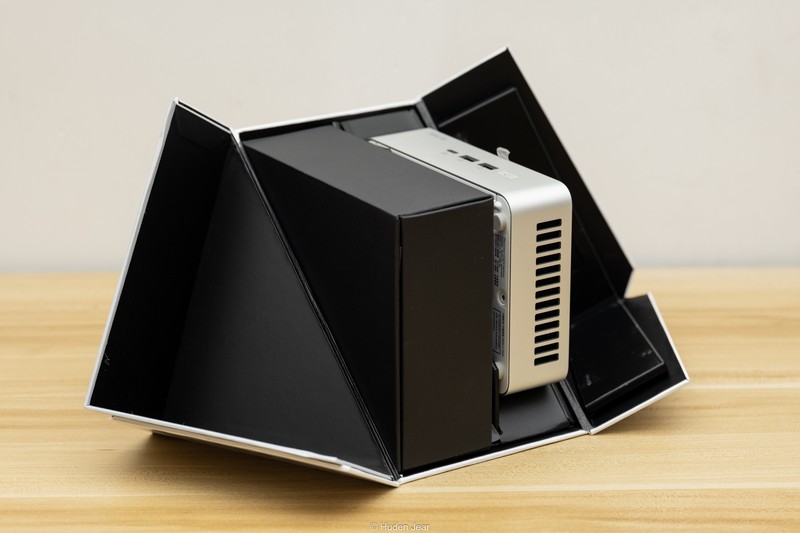 华硕NUC 15 Pro Plus测评：搭载Core Ultra 9 285H的性能霸主