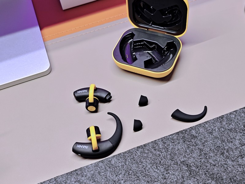 把“犀牛角”戴到耳朵上，我解锁了一种很新的运动耳机！