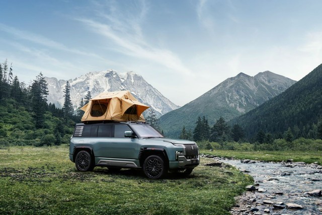 仰望U8豪华版：上市价格109.8万元，安全与动力全拉满