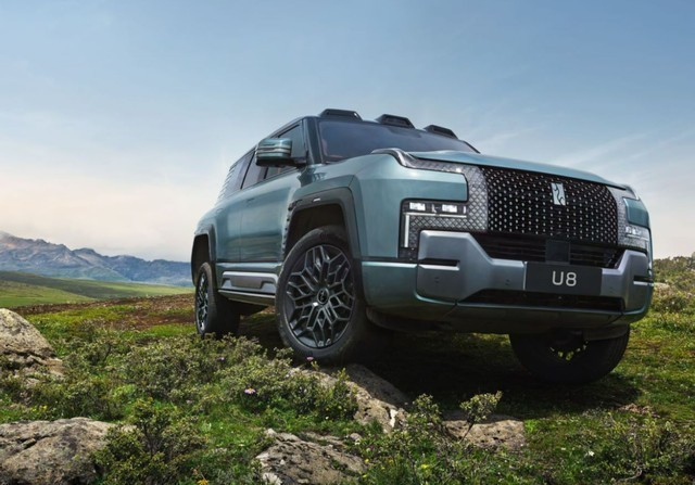 仰望U8豪华版：上市价格109.8万元，安全与动力全拉满