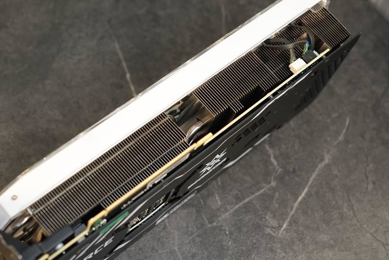 D4不落伍，12600K、微星Z690刀锋TI再战三年不服输