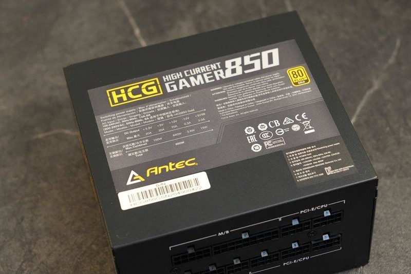 D4不落伍，12600K、微星Z690刀锋TI再战三年不服输