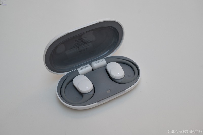 随时静享好声音的陪伴，虹觅Ultra耳挂式耳机，轻若无物的音乐伴侣