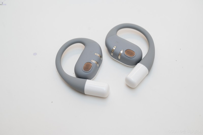 随时静享好声音的陪伴，虹觅Ultra耳挂式耳机，轻若无物的音乐伴侣