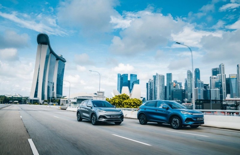 比亚迪称霸新加坡车市，中国电动车创历史