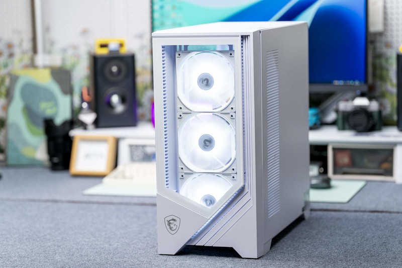 13代酷睿i7还是很能打，RTX4060主机宙斯盾S性能评测