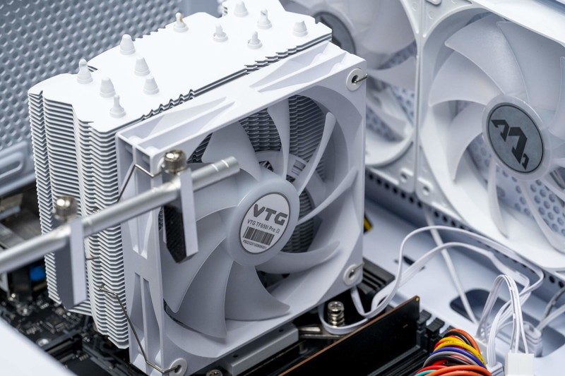 13代酷睿i7还是很能打，RTX4060主机宙斯盾S性能评测