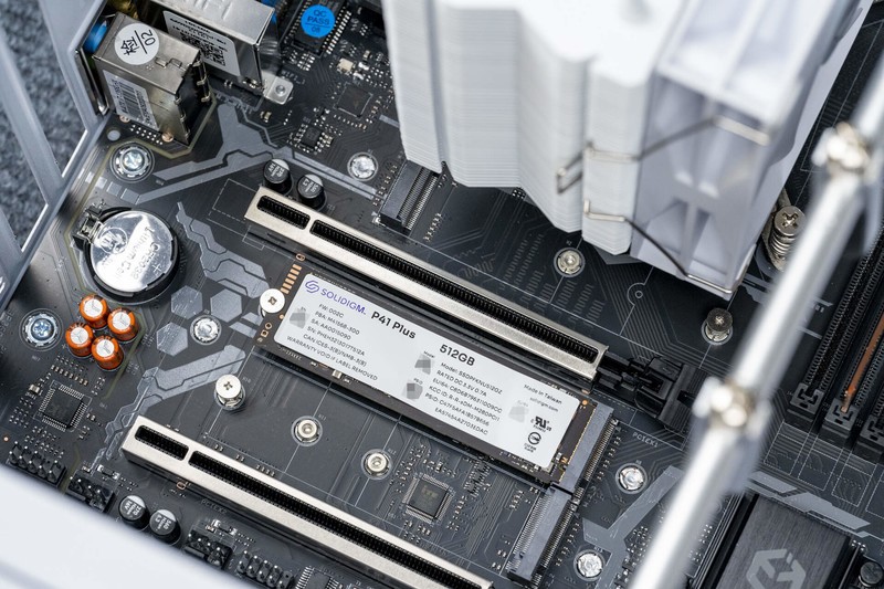 13代酷睿i7还是很能打，RTX4060主机宙斯盾S性能评测