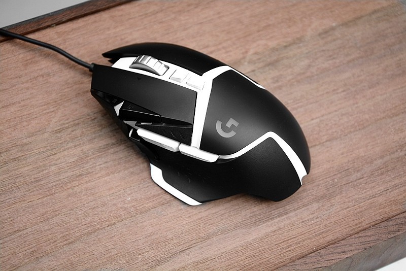 “健身器材”的新皮肤，罗技G502 SE HERO熊猫版开箱