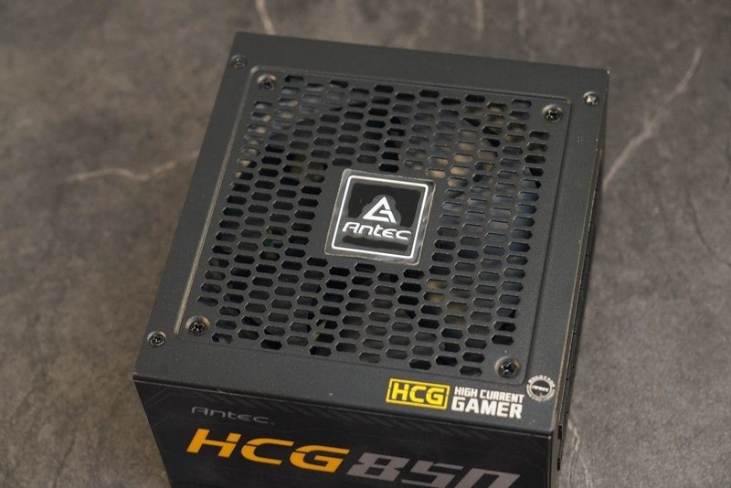 D4不落伍，12600K、微星Z690刀锋TI再战三年不服输