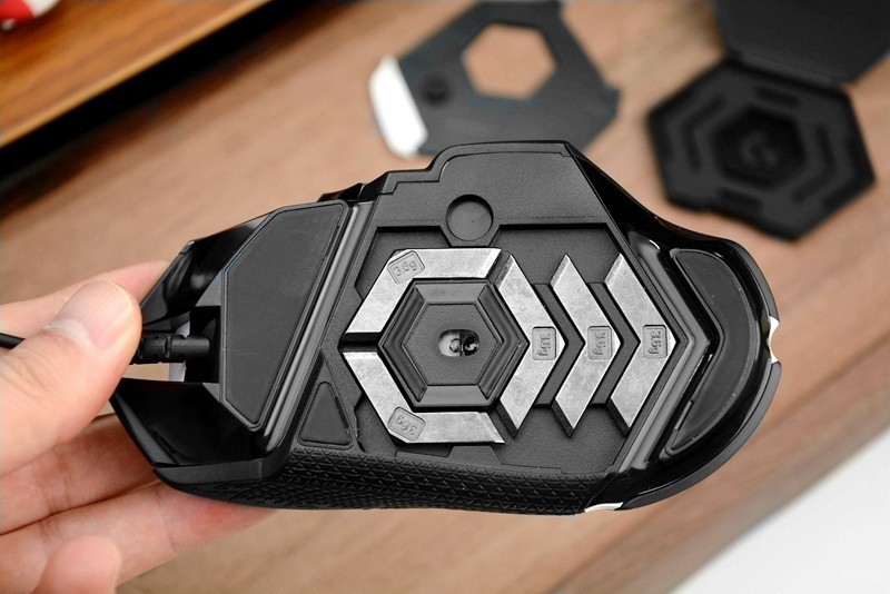 “健身器材”的新皮肤，罗技G502 SE HERO熊猫版开箱