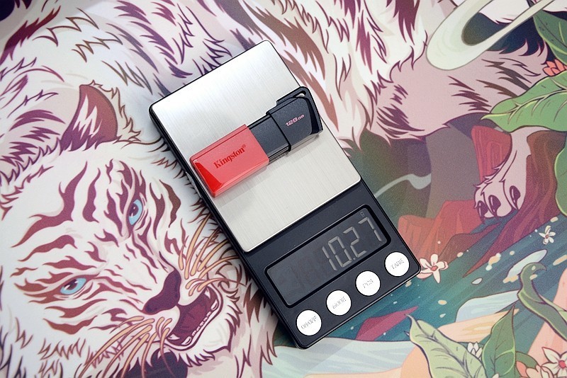 平均6毛1GB，金士顿DTXM闪存盘开箱，新旧三款横评