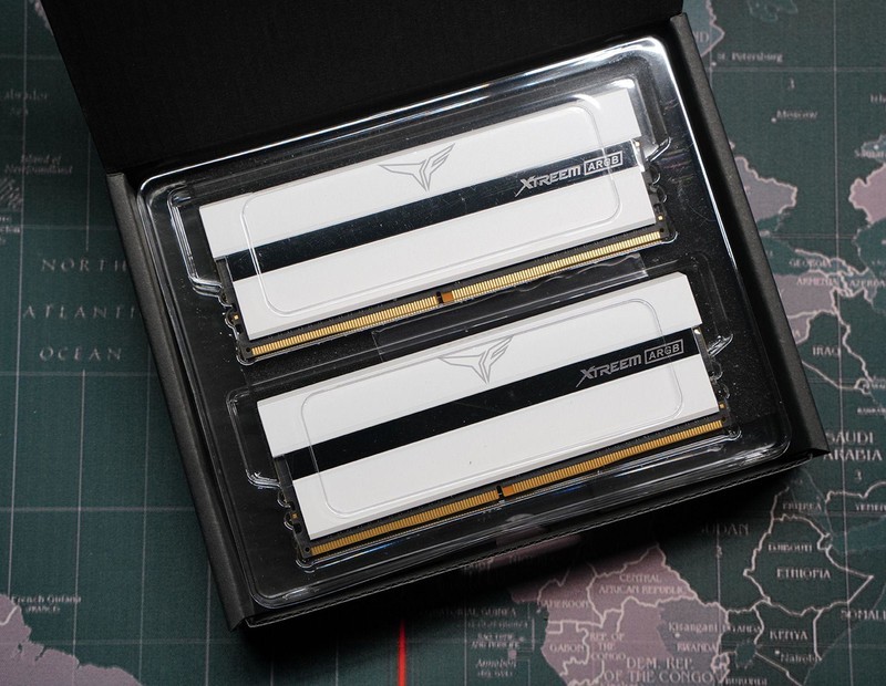 既好看还能超 十铨梦境DDR4 3600MHz 8G*2内存评测