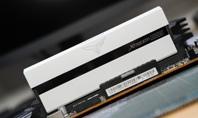 既好看还能超 十铨梦境DDR4 3600MHz 8G*2内存评测