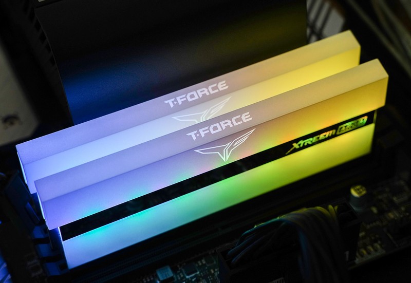 既好看还能超 十铨梦境DDR4 3600MHz 8G*2内存评测