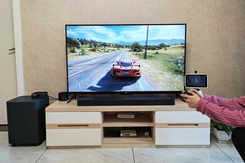 把电影院的音效带回家，JBL影霸回音壁体验，3D环绕音免布线设计