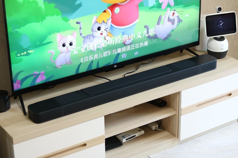 把电影院的音效带回家，JBL影霸回音壁体验，3D环绕音免布线设计