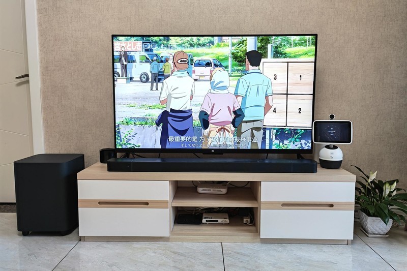 把电影院的音效带回家，JBL影霸回音壁体验，3D环绕音免布线设计