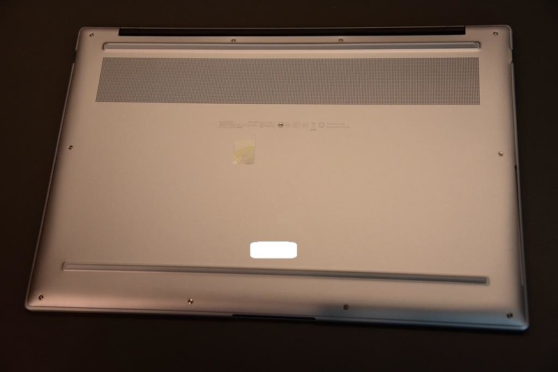 简约并不简单！AI，游戏全能手，华硕灵耀16 Air笔记本实测！