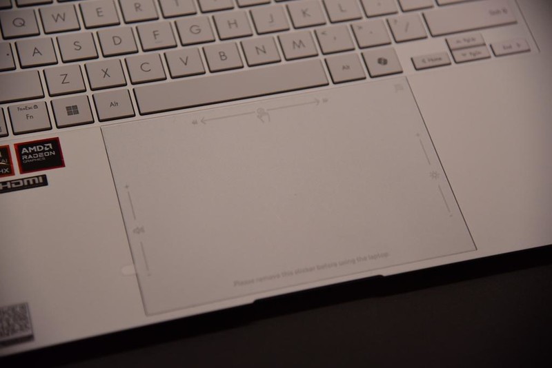 简约并不简单！AI，游戏全能手，华硕灵耀16 Air笔记本实测！