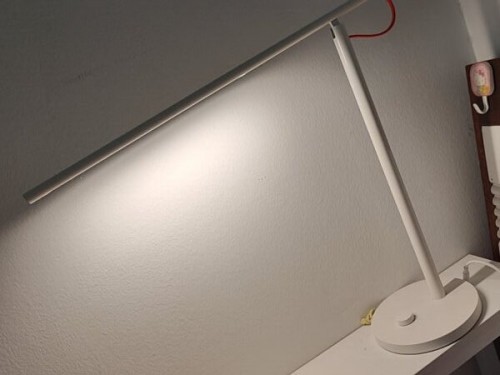 使用护眼台灯能不能有效预防近视？买灯不懂选购技巧是在花冤枉钱