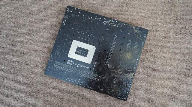 高性价比、大厂血统，圣旗B660M-D3H D4主板评测及装机分享