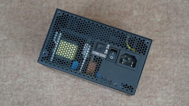 高性价比、大厂血统，圣旗B660M-D3H D4主板评测及装机分享