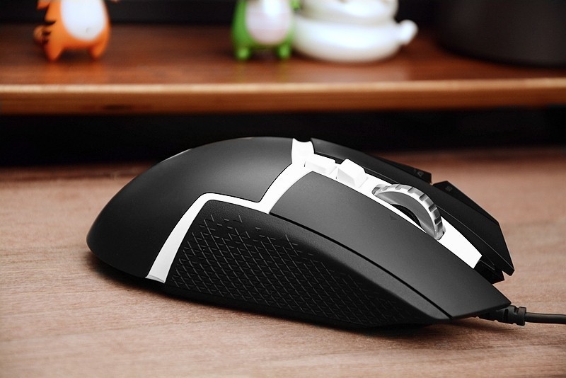 “健身器材”的新皮肤，罗技G502 SE HERO熊猫版开箱