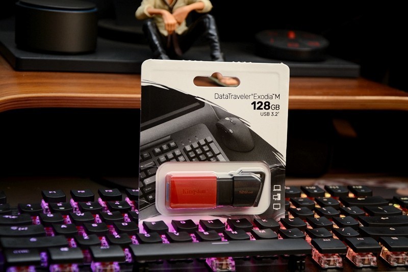 平均6毛1GB，金士顿DTXM闪存盘开箱，新旧三款横评