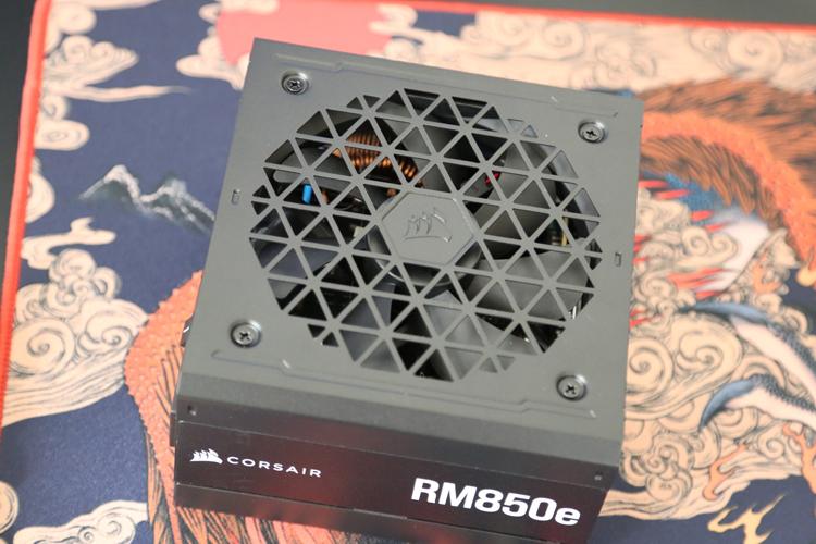双11海盗船性价比全家桶：5000D Airflow机箱、RM850e金牌电源、H150i Elite AF水冷