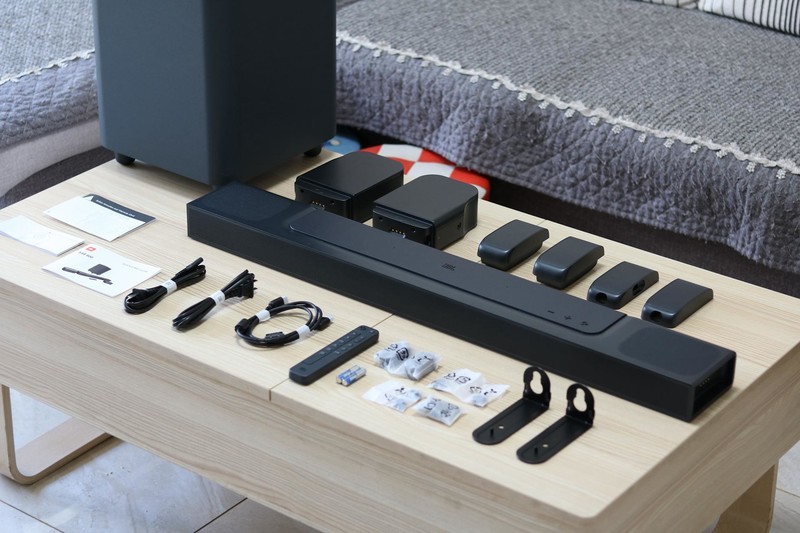 把电影院的音效带回家，JBL影霸回音壁体验，3D环绕音免布线设计