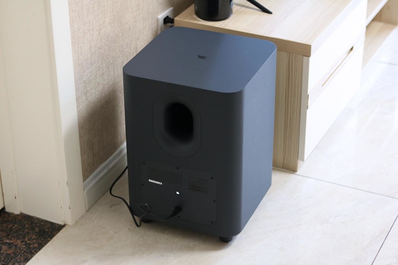 把电影院的音效带回家，JBL影霸回音壁体验，3D环绕音免布线设计