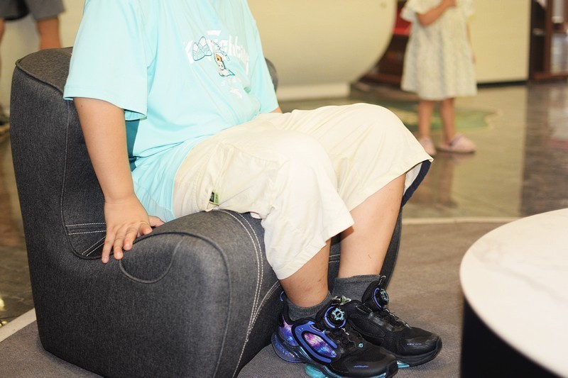 护腰神器单指可拎 乐班人体工学沙发