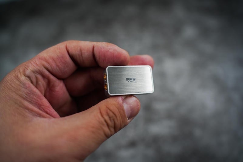 HIFIMAN又来搞“HiFi大革命”?全球最小的R2R架构耳机分线器初感