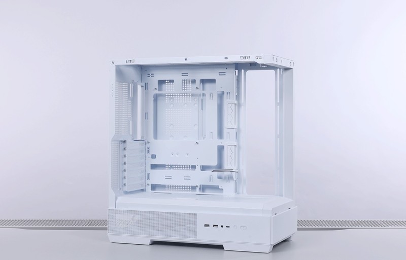 好看不止一面，14700K+4070Ti S+爱国者星璨大岚打造高颜值海景房