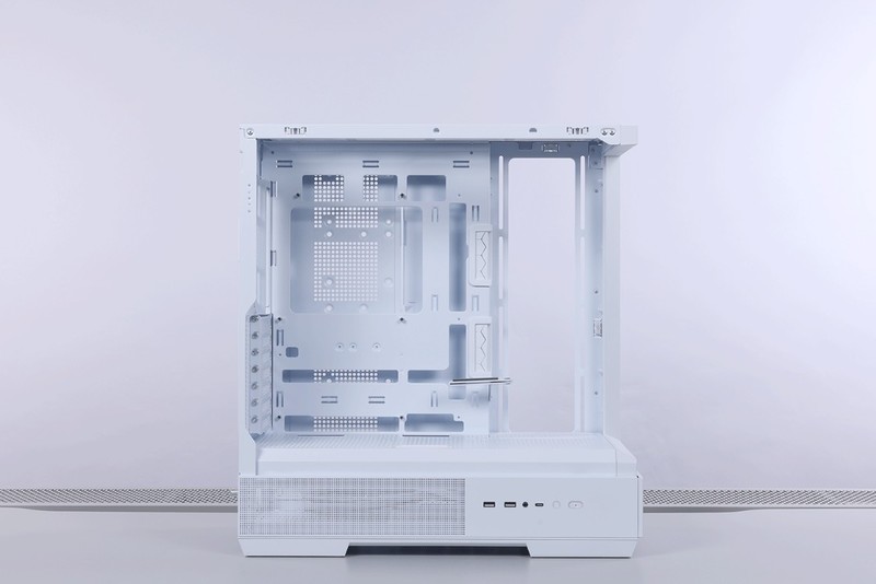 好看不止一面，14700K+4070Ti S+爱国者星璨大岚打造高颜值海景房