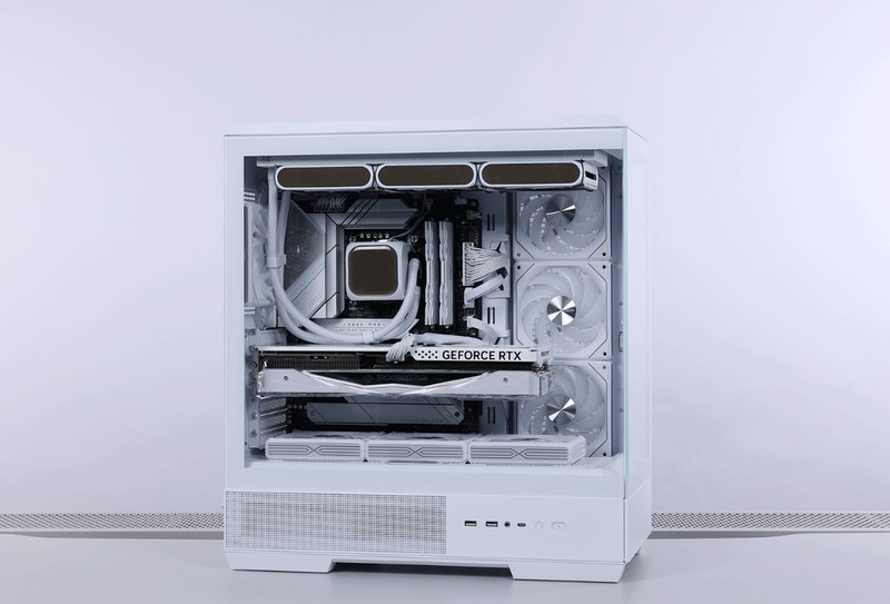 好看不止一面，14700K+4070Ti S+爱国者星璨大岚打造高颜值海景房