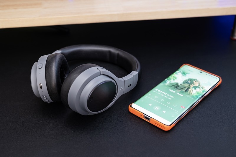 Citywalk好伴侣，主动降噪LDAC解码，蛇圣仰望者头戴式蓝牙耳机