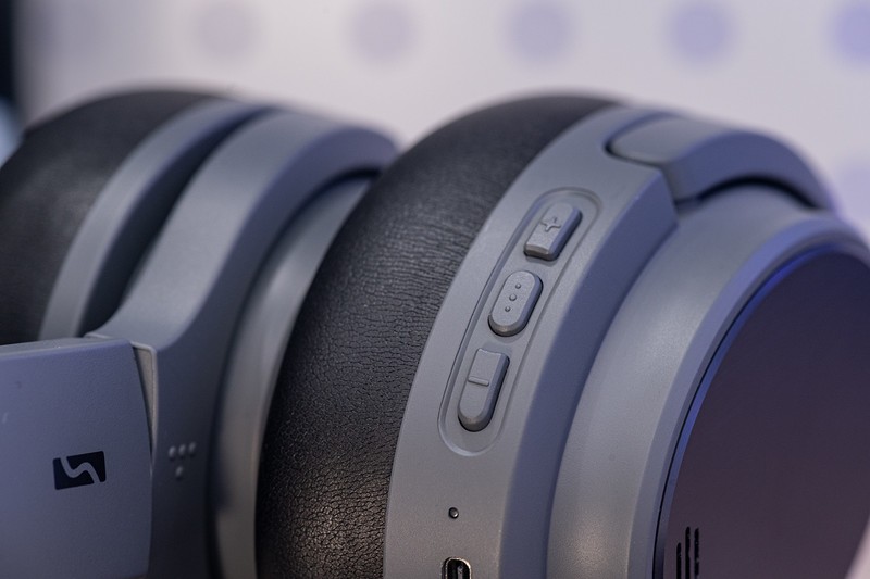 Citywalk好伴侣，主动降噪LDAC解码，蛇圣仰望者头戴式蓝牙耳机