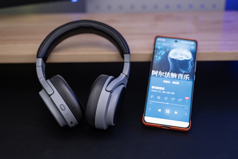 Citywalk好伴侣，主动降噪LDAC解码，蛇圣仰望者头戴式蓝牙耳机