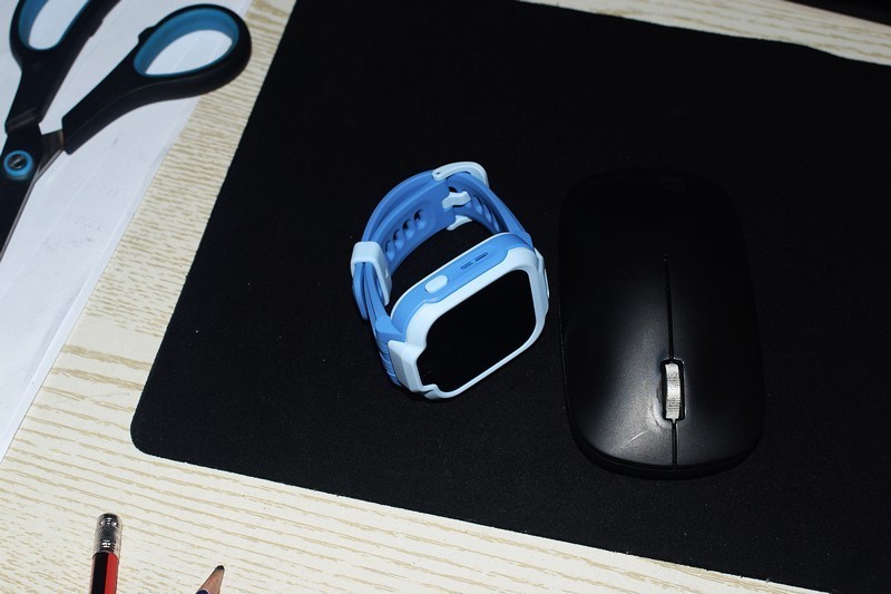 为孩子的安全与成长保驾护航 REDMI儿童手表