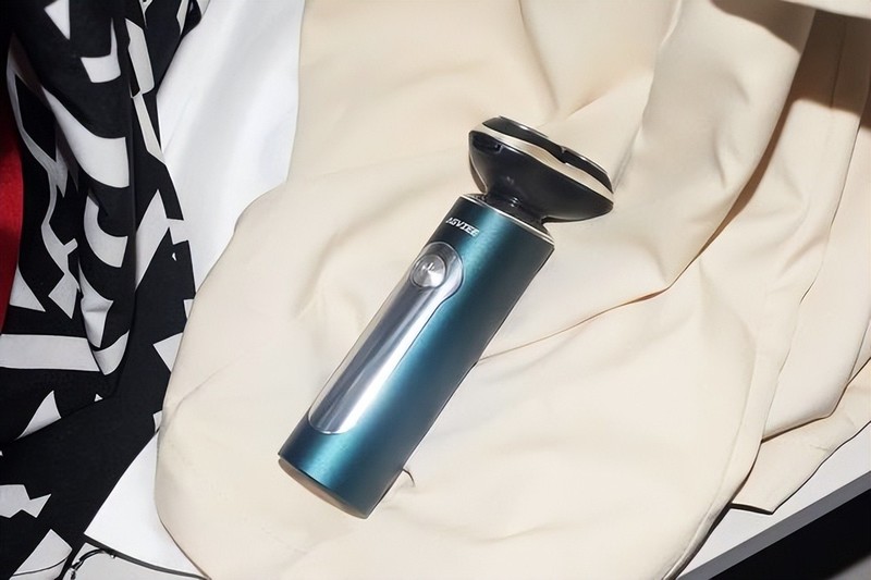 颠覆性剃须体验！13000转高速切割，胡须一扫而空不留痕，未野MAX