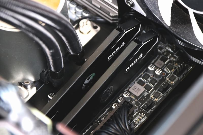 159元的铭瑄终结者内存，原厂颗粒，默电超频3000