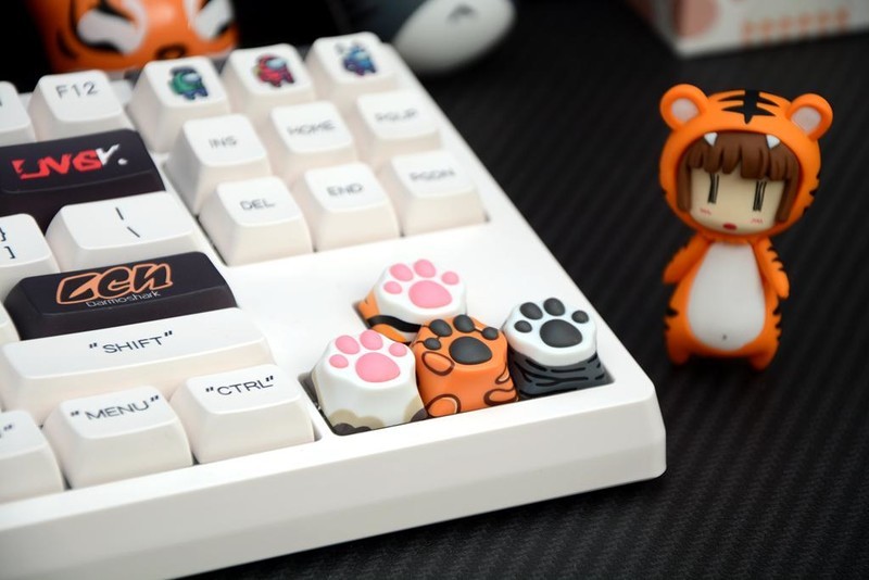 一起到键盘上来吸猫，ZOMO PLUS二代多色猫爪键帽开箱