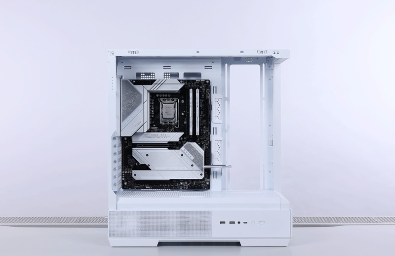 好看不止一面，14700K+4070Ti S+爱国者星璨大岚打造高颜值海景房