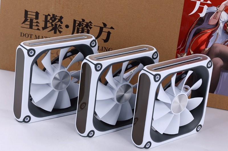 好看不止一面，14700K+4070Ti S+爱国者星璨大岚打造高颜值海景房