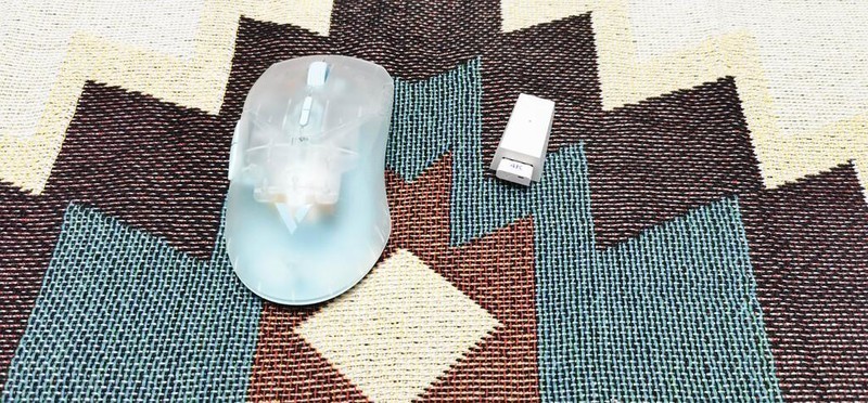 鼠标也玩内透？让你一眼看透的雷柏VT9Air双高速双模无线游戏鼠标