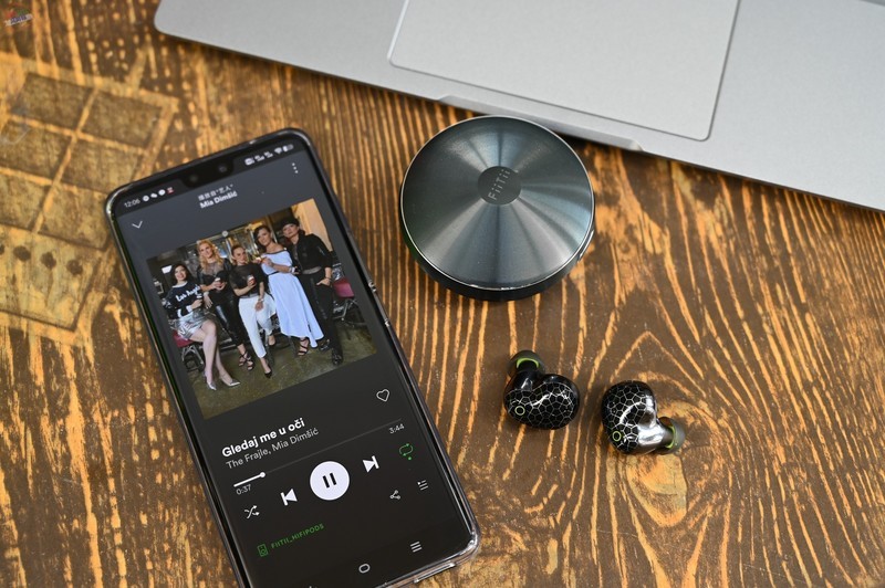 国产真无线也有圈铁配置，音质还真不错，FiiTii（魔浪）HiFiPods上手