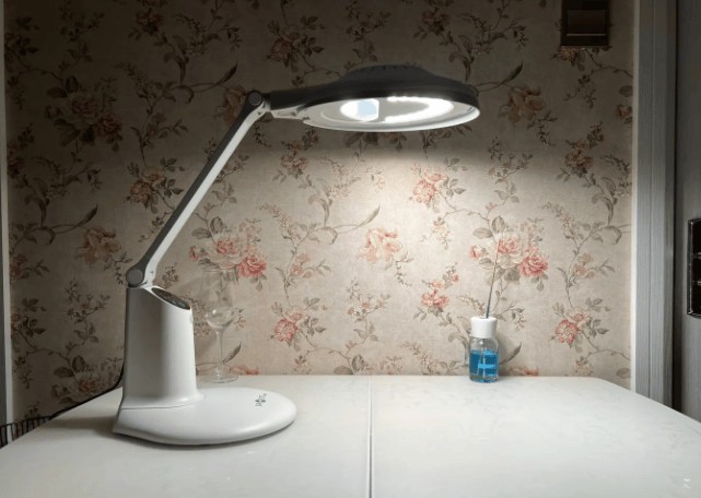 护眼大路灯什么品牌好用点？2025专业又好用的护眼大路灯推荐