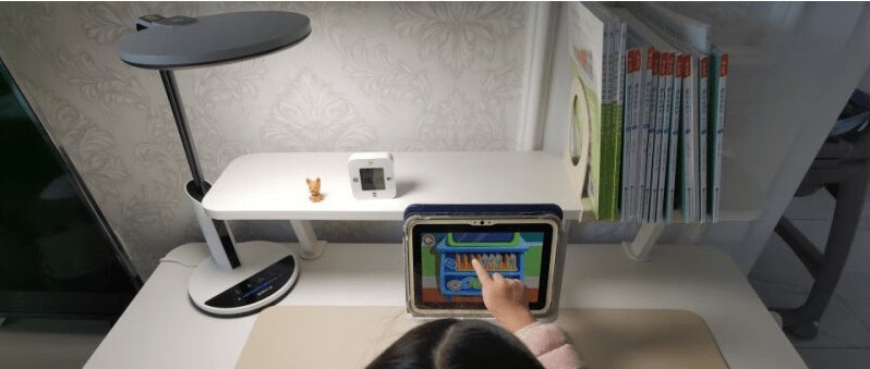 做作业用台灯好还是不用台灯？高口碑护眼台灯分享